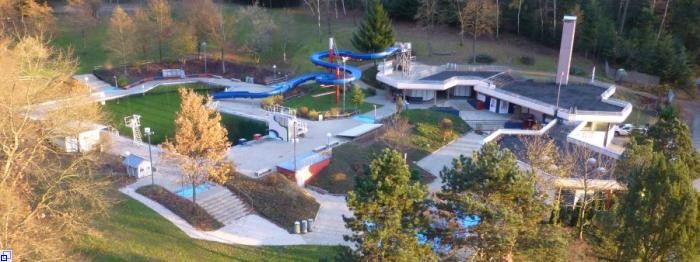 Freibad im Herbst Freibad im Herbst